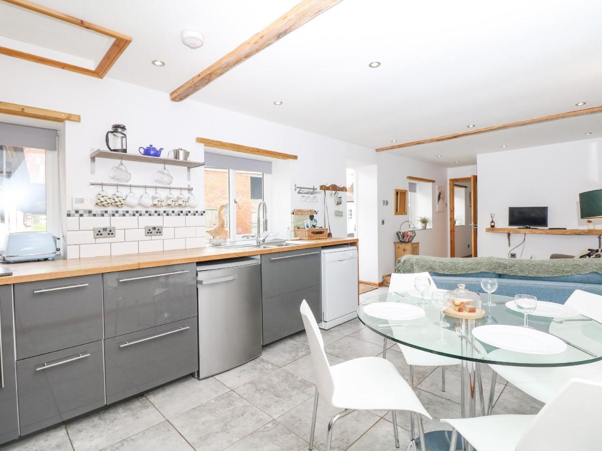 Вилла The Milk Shed Plymtree Экстерьер фото