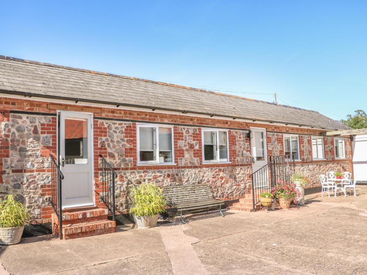 Вилла The Milk Shed Plymtree Экстерьер фото